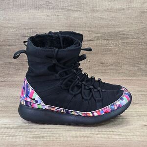 Nike Roshe One High Print GS Youth Size 5.5Y Women's Size 7 Black Lined Boots